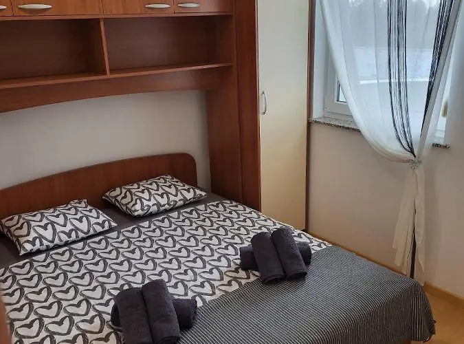 Apartma Dolores 보드냔