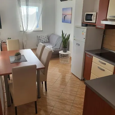 Apartma Dolores Apartman *